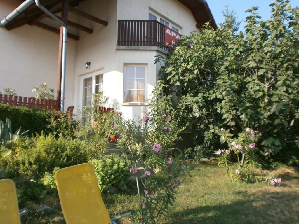 Feher Rozsa Apartman Cserszegtomaj Dış mekan fotoğraf