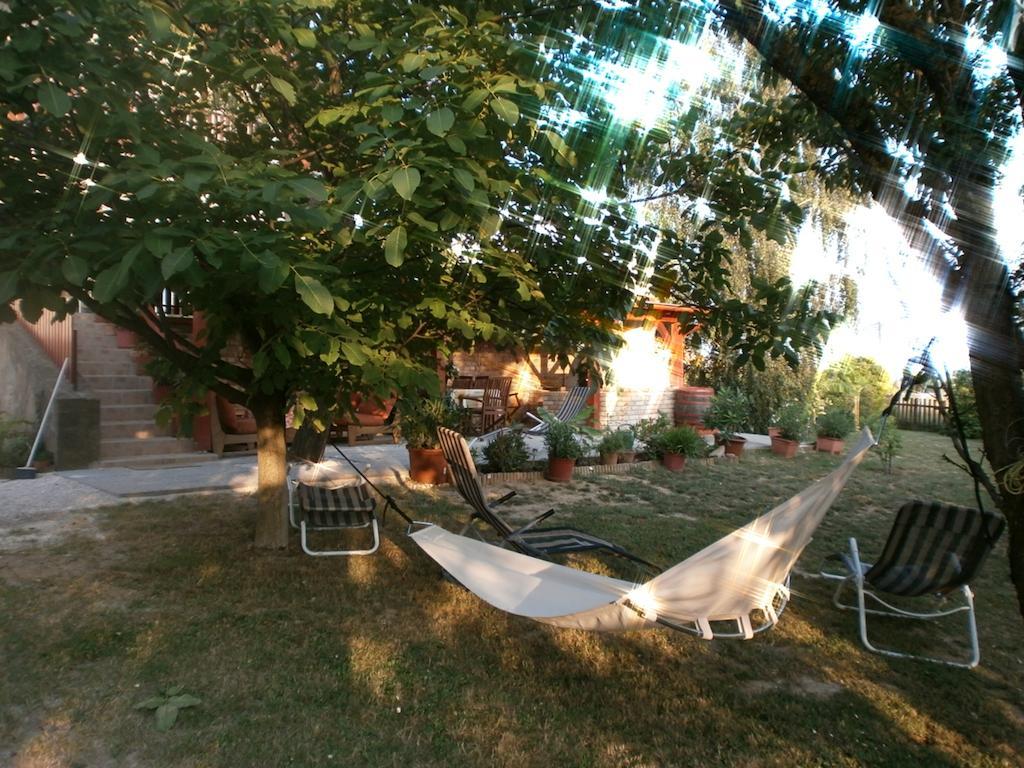 Feher Rozsa Apartman Cserszegtomaj Oda fotoğraf