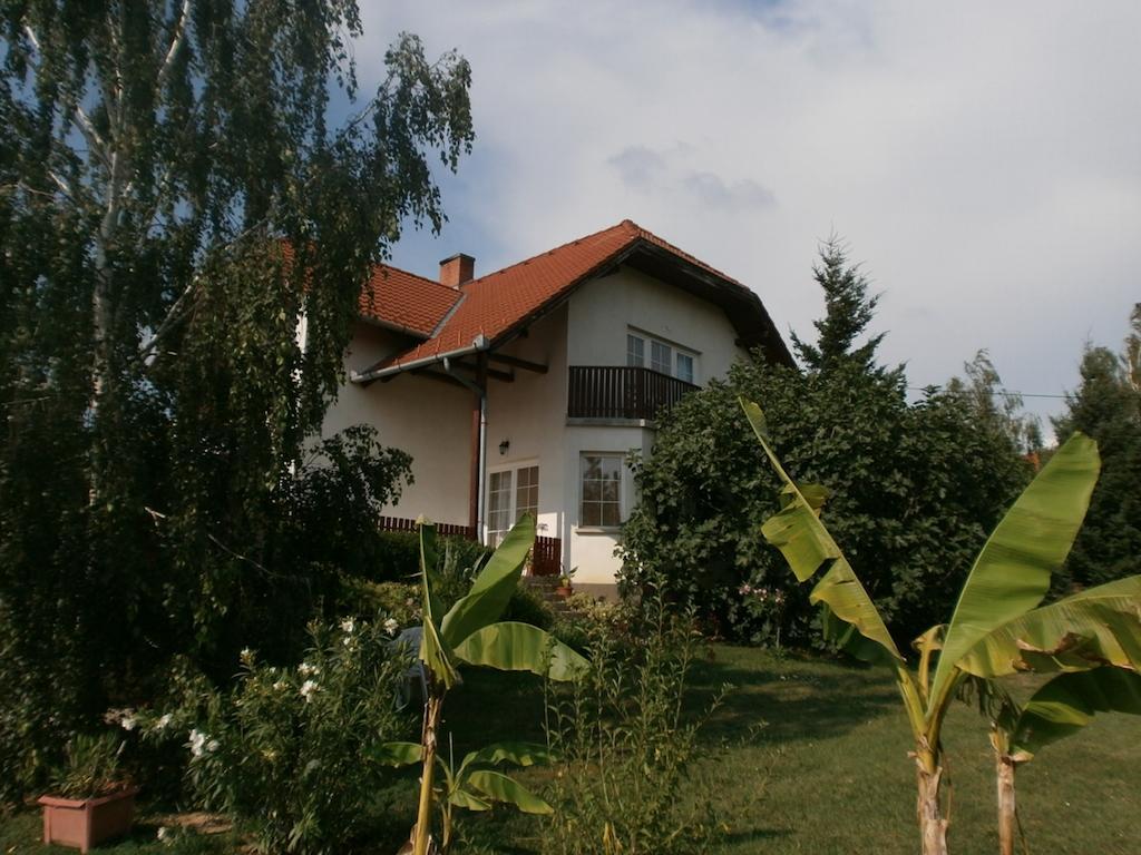 Feher Rozsa Apartman Cserszegtomaj Dış mekan fotoğraf