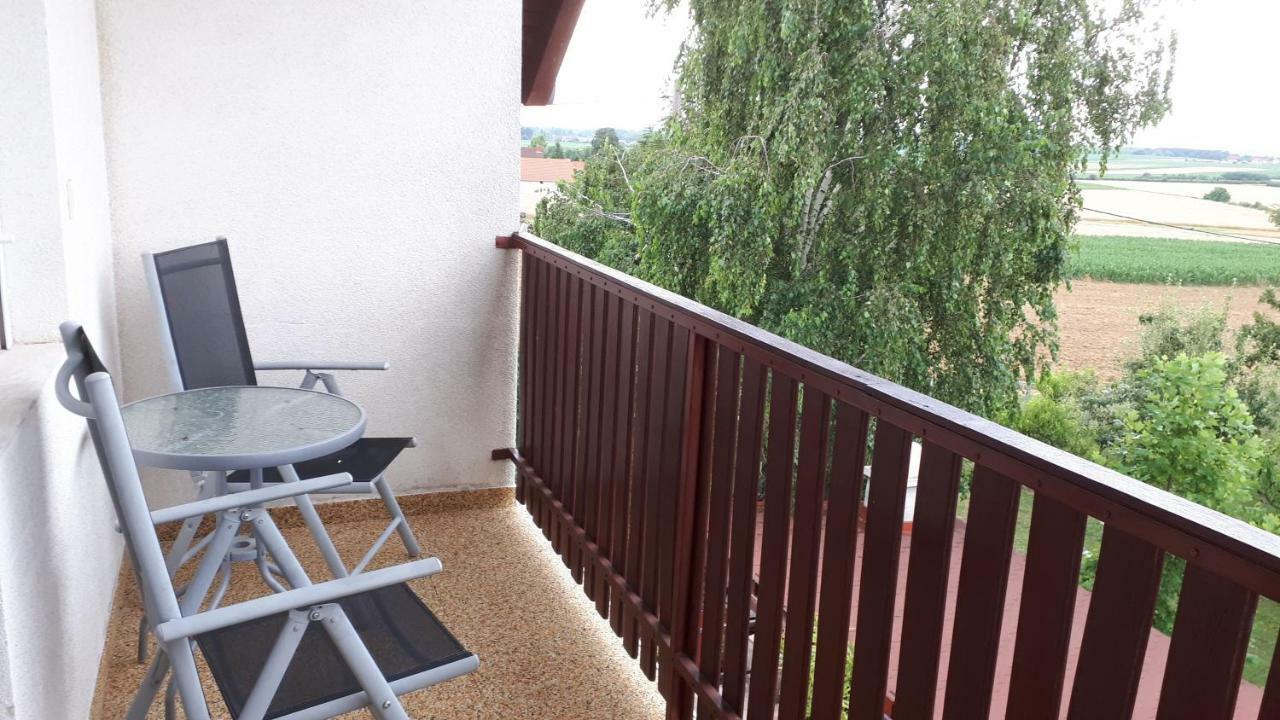 Feher Rozsa Apartman Cserszegtomaj Dış mekan fotoğraf